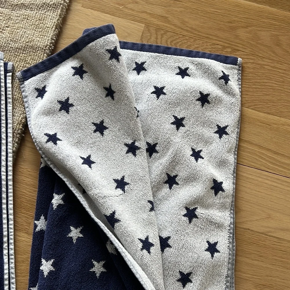 Pottery Barn Kids Navy and White Star & Stripe Beach/Bath Towels